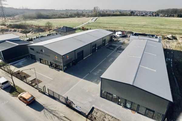 Moderno capannone per magazzino ed esposizione con uffici al piano superiore – ca. 330 m² a Hamm-Bockum-Hövel