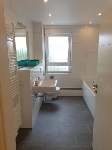 2. OG Bad 1 mit Badewanne