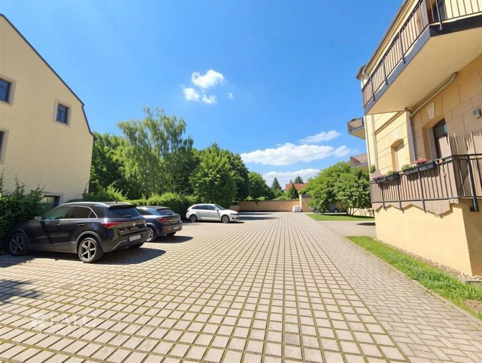 Inwestuj bez obaw! – Parkplatz