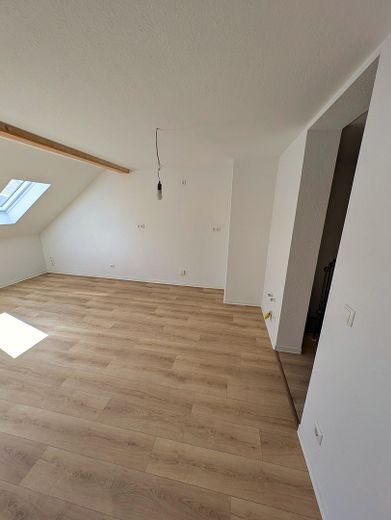 Eigentumswohnung Maisonette 5 Schlafräume, große Wohnküche und 2 Bäder – Foto 7