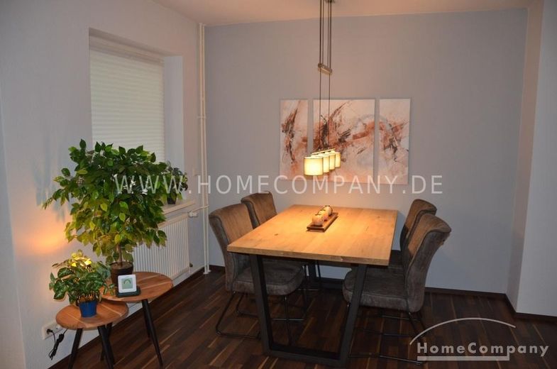 Moderne, schöne 2 Zi.Whg., möbliert, mit Balkon und PKW Stellplatz in ruhiger Lage. – cd31e76632da8e415ae39ad008284fce4afad389.jpg