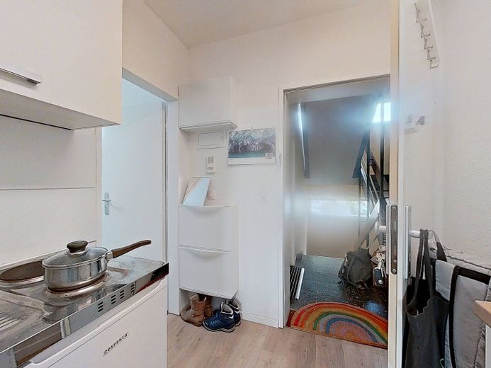 Moderno monolocale con BALCONE e ANGOLO COTTURA – Ansicht II: Eingangsbereich m…