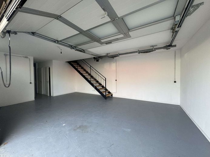 Einfahrt Halle - Gewerbeteil (38)