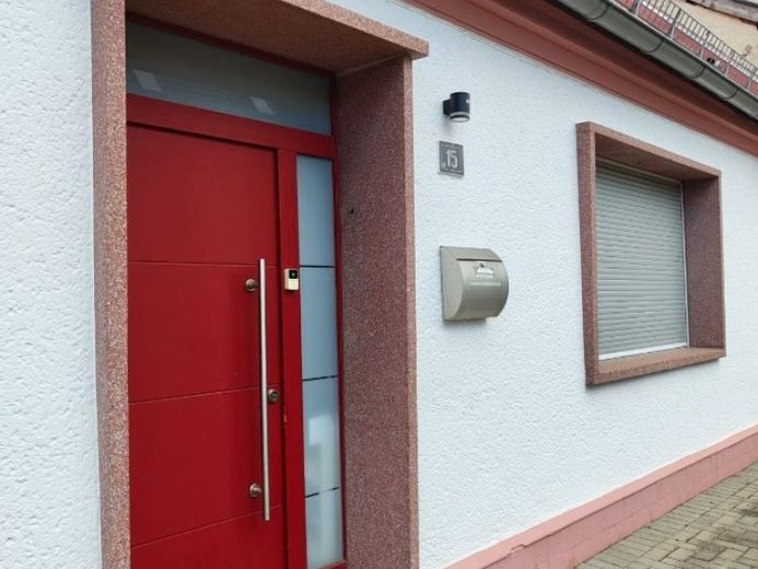 Familienhit in Roßlau: Charmantes Reihenhaus mit gemütlichem Garten in ruhiger Lage! – फोटो 1