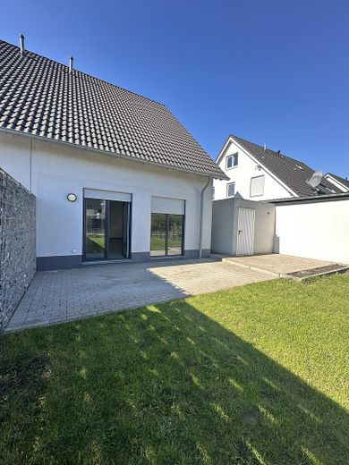 Moderne Doppelhaushälfte mit Garten, Terrasse und hochwertiger Ausstattung in Hamm-Lohauserholz – Foto 7