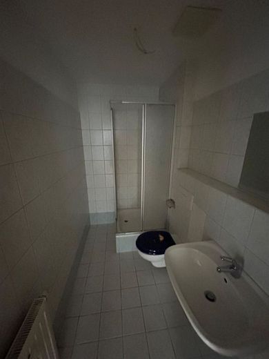 Gemütliche und vermietete DG 2-Zimmer mit Laminat und EBK in guter Lage – PHOTO-2024-07-09-15-19-57_4