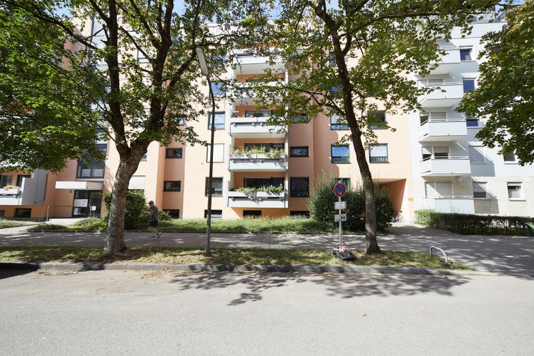 Top renoviertes und vollständig eingerichtetes Apartment in bester Schwabinger Lage - provisionsfrei – Hausansicht