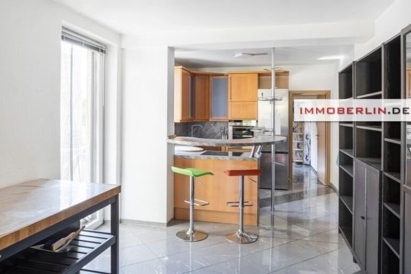 IMMOBERLIN.DE - Charaktervolles Ein-/Zweifamilienhaus mit Südwestterrasse, Innenhof & Garage