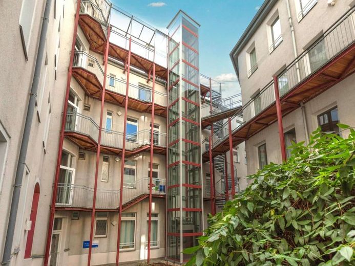 ANLAGEOBJEKT MIT ENTWICKLUNGSPOTENZIAL // Portfolio mit 8 Einheiten im Leipziger Zentrum – Foto 1