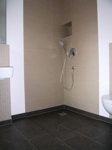 Abitare con stile in una casa a risparmio energetico – Duschbad