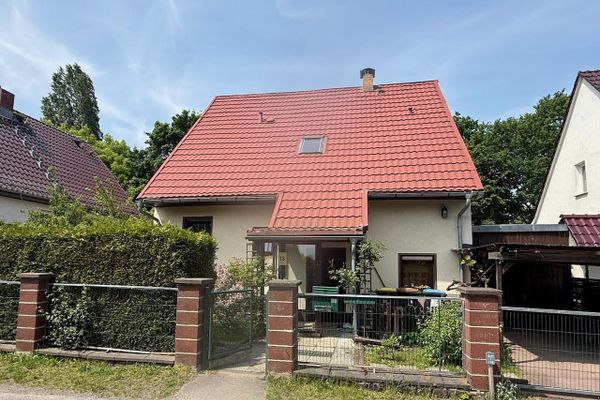 Затишний міський оазис — будинок із садом, за 20 хвилин від Александерплац