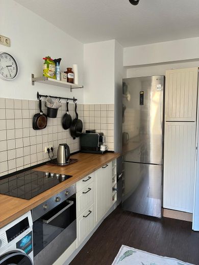 Rüttenscheid, zentrale Lage, 3. OG mit Balkon – Küche, kann übernommen werden 