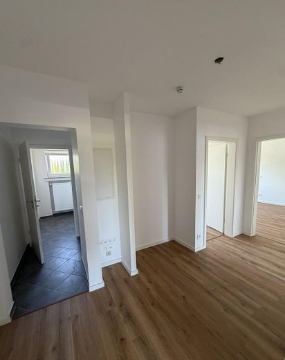 Köln Weiden’de kullanışlı yerleşim planına sahip modern 3 odalı daire – Fotoğraf 2