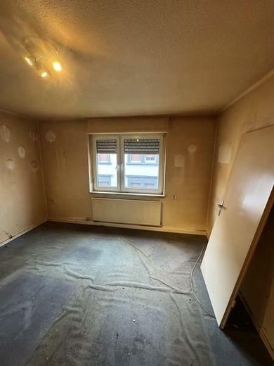 RENDITEOBJEKT - Mehrfamilienhaus (3WE) - Mehrgenerationenhaus - Großfamilie - KAPITALANLAGE! – 2 OG mit Balkon (5)