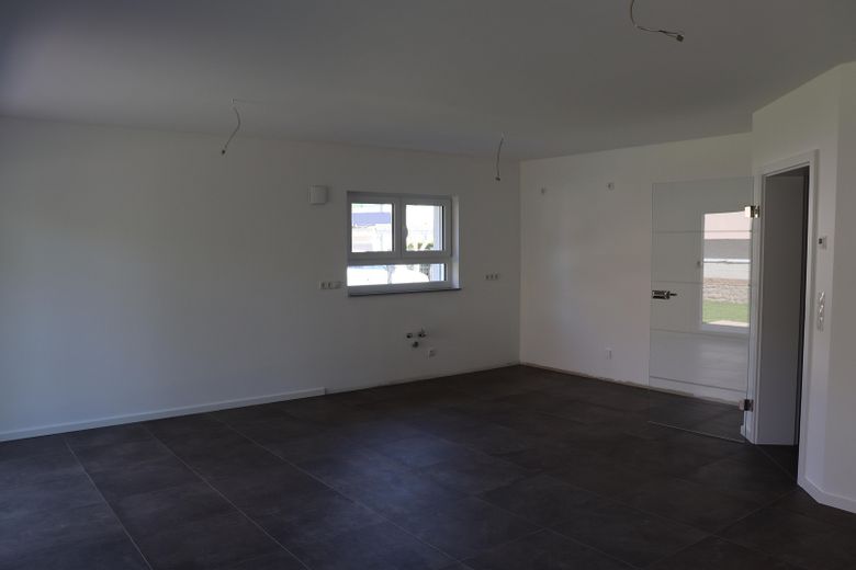 Neubau-DHH in Magdeburg-Diesdorf / familienfreundlicher Garten / Photovoltaik / 2 Stellplätze – offener Küchenbereich
