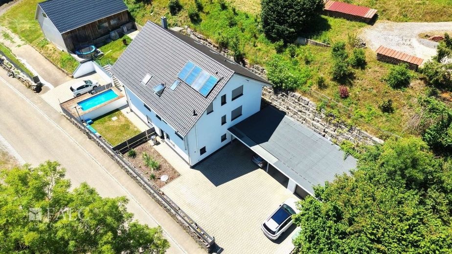 Exklusives Neubau-3-Familienhaus! Effizienz trifft auf hochwertige Wohnqualität! - FALC Immobilien – Selbst einziehen o. vermieten!