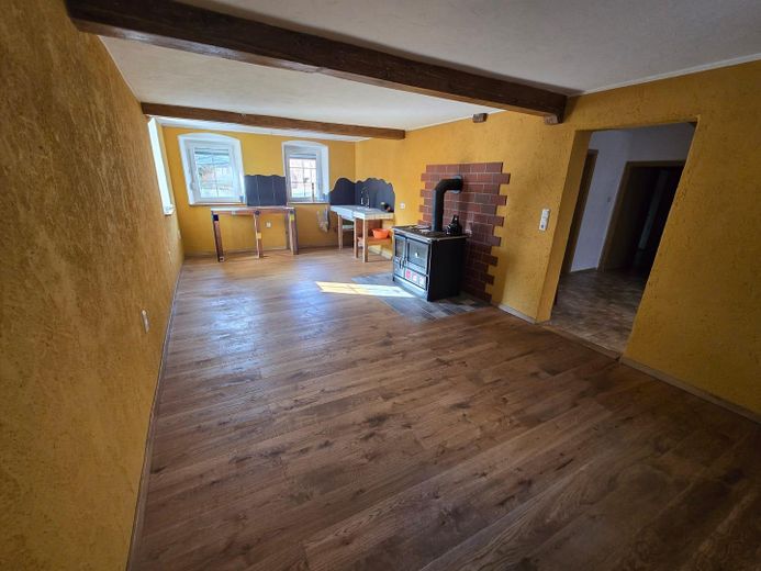 Platzwunder mit ländlichem Charme – Küche /Esszimmer  26,5 qm