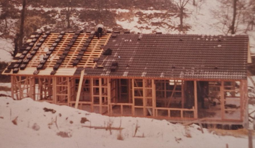 Holzfachwerk und Dach 1969