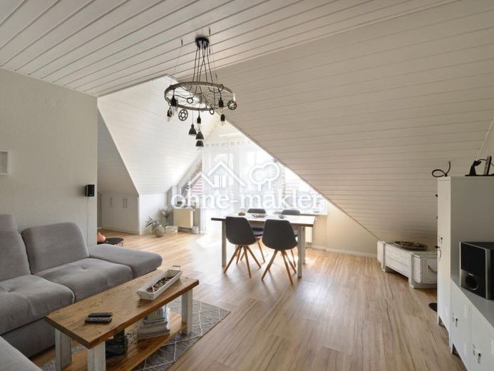 Moderne DG-Wohnung mit viel Charme – Foto 1