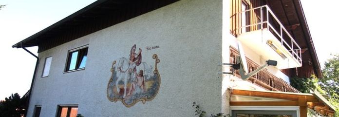 Maison bifamiliale avec jardin dans un emplacement central du marché d’Eichendorf