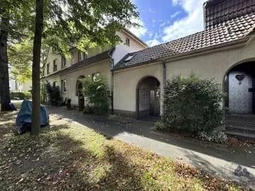 WELL-MAINTAINED ONE-TWO-FAMILY HOUSE – Foto 1