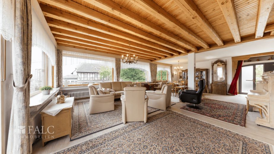 Großzügiges Landhaus mit separaten Apartmentbereichen – Wohnbereich