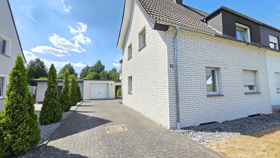 Doppelhaustraum in gefragter Lage von Herford – Foto 2