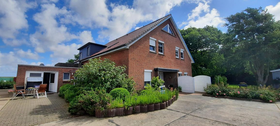 Kapitalanlage Renditeobjekt Ferienhaus Nordsee Ferienwohnungen mit 5 Wohneinheiten Haus – Aussenansicht