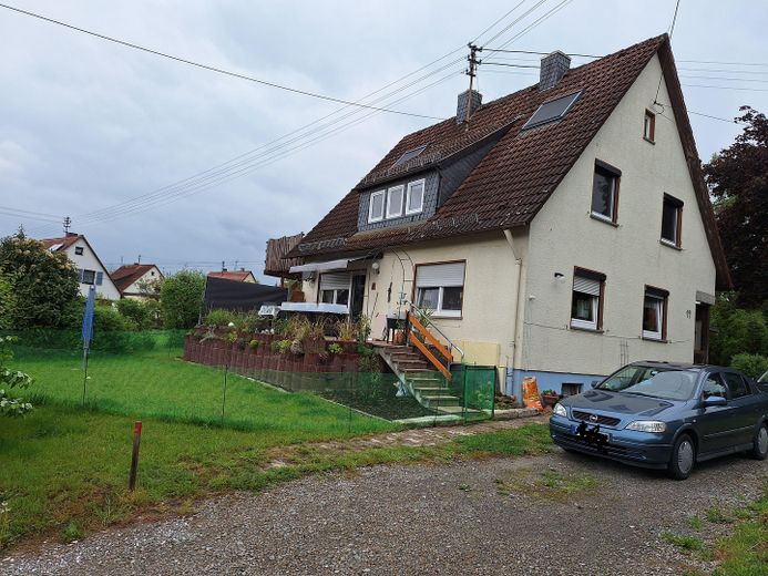 Ruhig gelegenes Einfamilien- / Zweifamilienwohnhaus mit sonnigem Garten – Aussenansicht von Südost