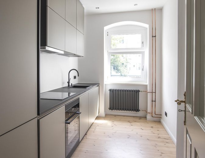 Exklusiver Altbau-Erstbezug zwischen Kollwitzkiez & Winsviertel | Stilvoll saniert | Provisionsfrei – Küche