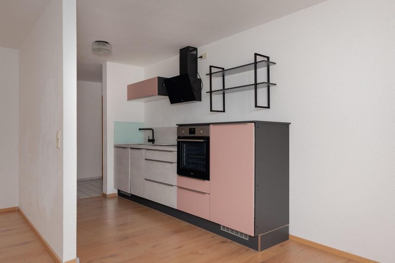 Bel appartement d’une pièce avec balcon dans un environnement calme à Laupheim – Küche