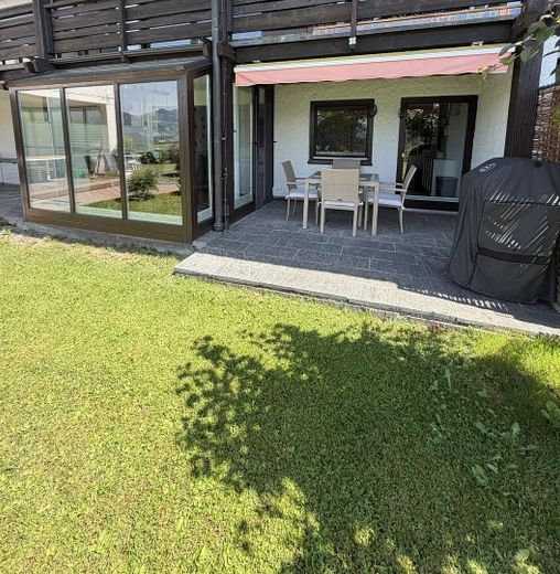 Modernisierte 3-Zimmer-Wohnung mit traumhaftem Bergblick – Außenansicht