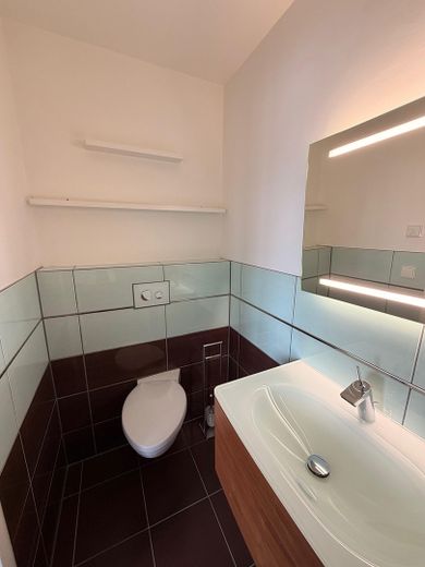 Limburg şehir merkezinde lüks penthouse – 196 m², katedral manzarası, whirlpool ve Gaggenau mutfak – Bad en suite Schlafz. 2