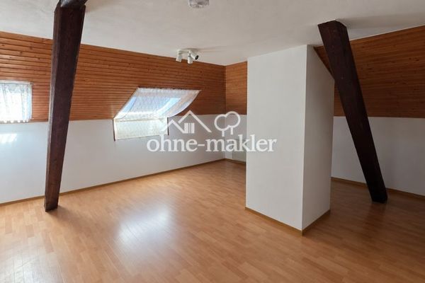 Zentrales 1-Zimmer-Dachgeschoss-Apartment mit Einbauküche nahe Uniklinik & Uni
