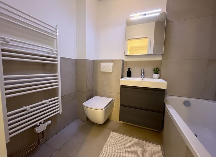 1. OG | Bad mit Wanne