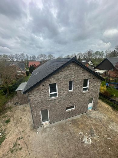 NEUBAU I ERSTBEZUG ! EXKLUSIVE DOPPELHAUS / DOPPELHAUSHÄLFTE in SELSINGEN, Nähe Zeven ! – Objekt von oben