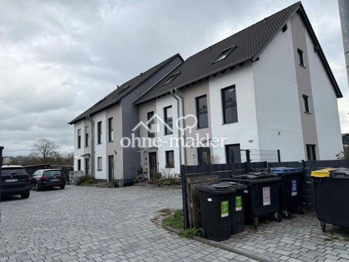 Großzügiges Endreihenhaus mit großem Garten – Foto 1