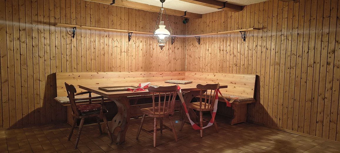 Bliźniak w Olching, ok. 283 m² pow. działki, ok. 155 m² pow. mieszkalnej, w najlepszej lokalizacji, bez prowizji, od osoby prywatnej – Hobbyraum