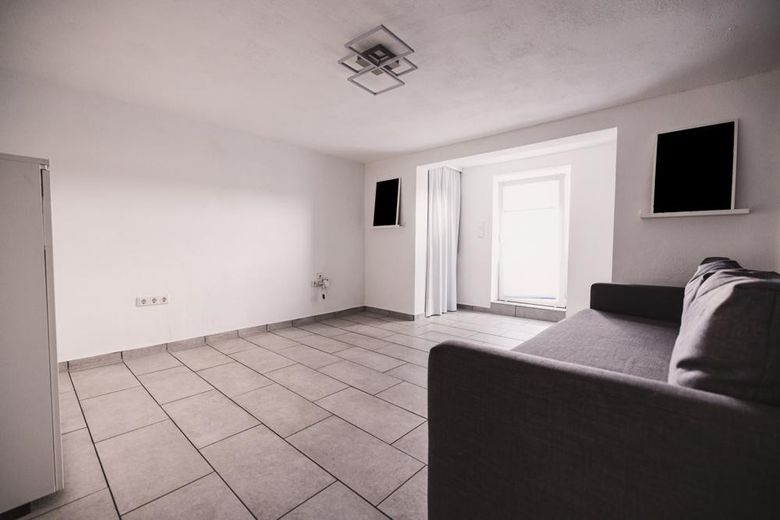 Charmante, modernisierte 3-Zimmer-Wohnung mit Balkon und Terrasse in Wiehl – Foto 32