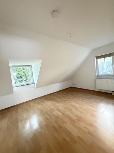 Helle 4-Zimmerwohnung zur Miete in Nymphenburg, München – Schlafzimmer