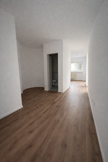 Flur mit Blick zum WC