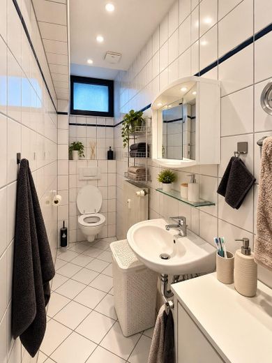 Gepflegte 1,5-Zimmer-Wohnung in Mannheim-Neckarau – ideal für Eigennutzer oder Kapitalanleger – Bad