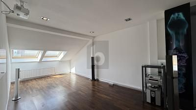 مسكن سكني من الدرجة الأولى مع شرفة، متاح للسكن فورًا – 1784141515_74a808.jpg