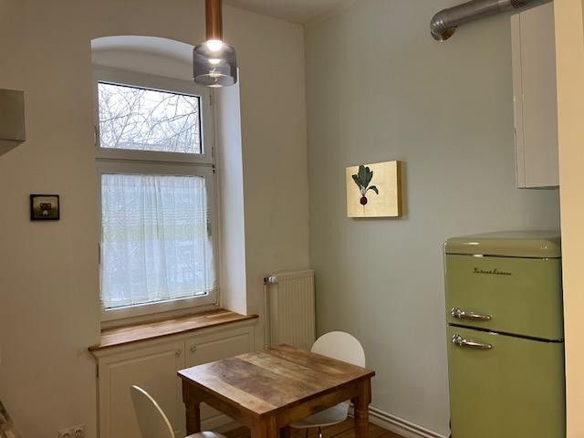 Küche Tisch Küchlschrank 