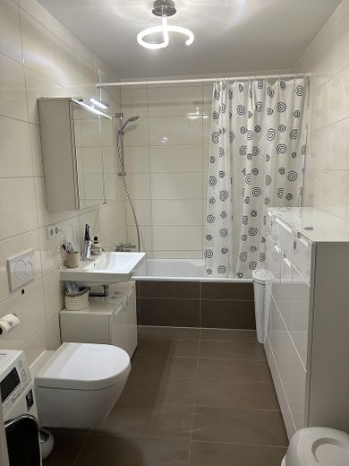 Stilvolle 2-Zimmer-Wohnung mit großer Sonnenterrasse – Foto 7