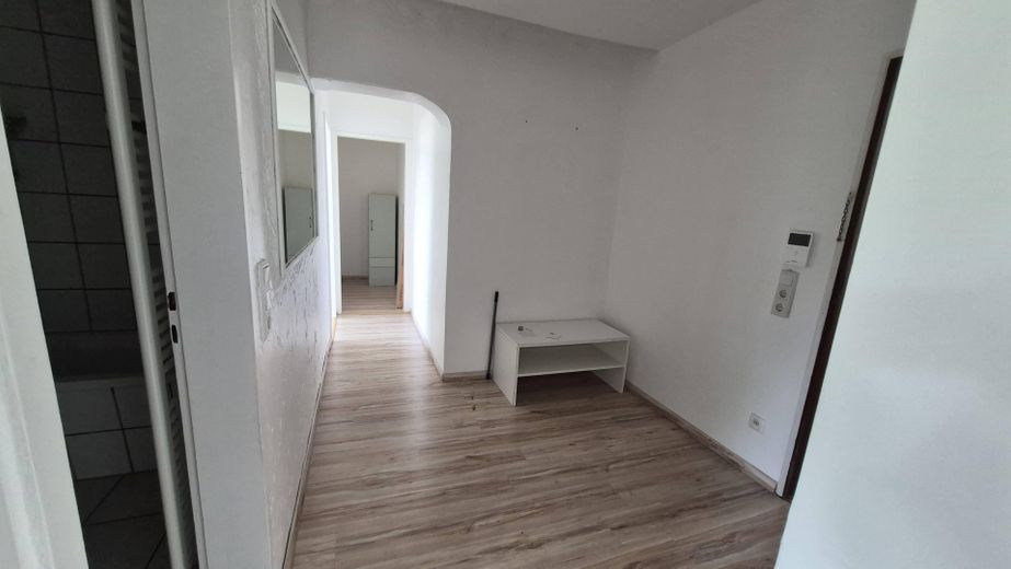 Bez prowizji Atrakcyjne mieszkanie w Du-Bergheim – Diele