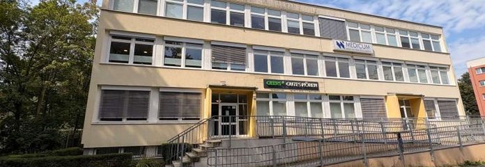 Freie Praxisfläche in beliebtem Grünauer Ärztehaus!
