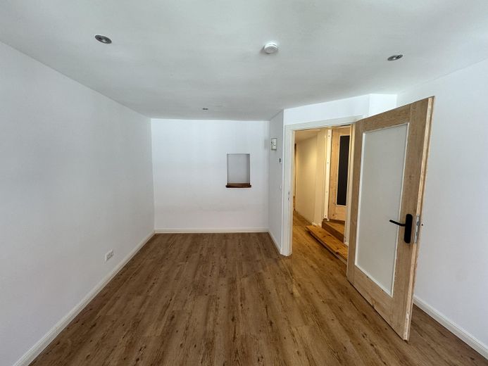 Einzigartiges Altstadt-Juwel in Weilheim mit eigenem Stadtgarten – kernsanierte 6-Zimmer-Maisonette – Zimmer 3, Foto 1, 2. OG