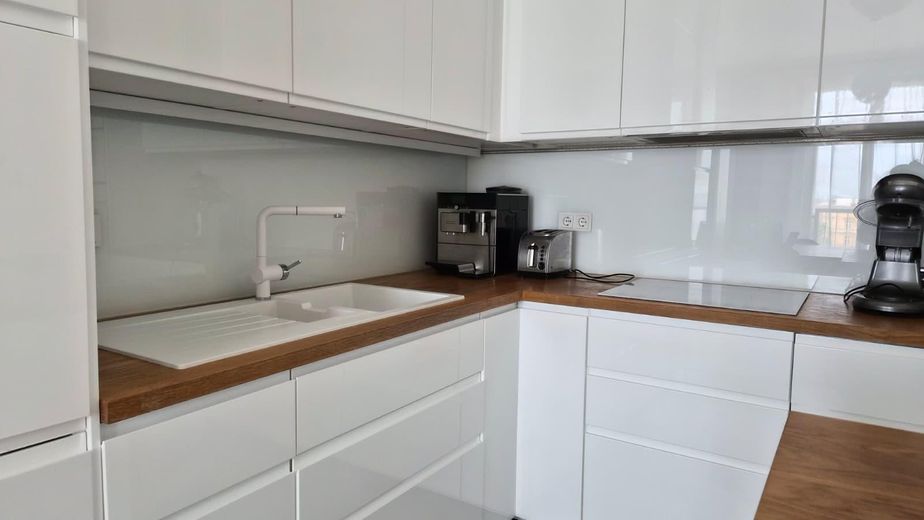 3-Zimmer-Wohnung in zentraler Lage von Tiergarten – Küche