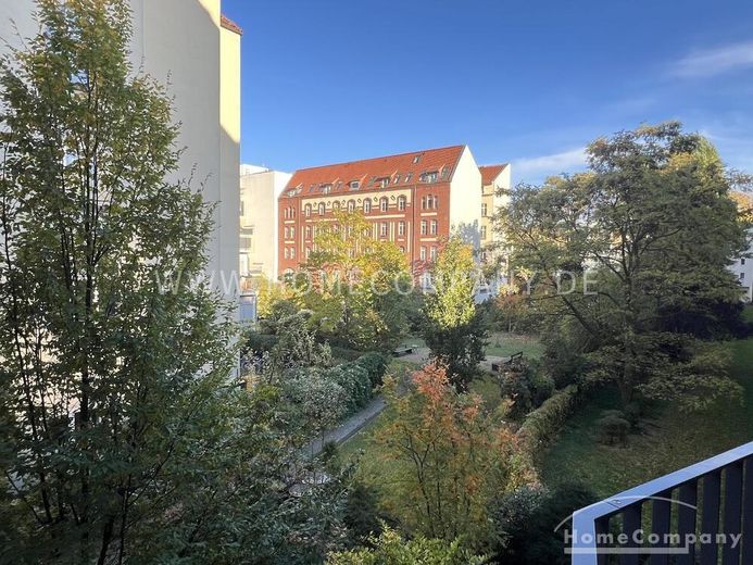 Helle, möblierte 3-Zimmer-Wohnung mit zwei Balkonen im Herzen von Berlin-Mitte – 8674c9fda6d95321b23c9df8fd84e4186a570ff7.jpg